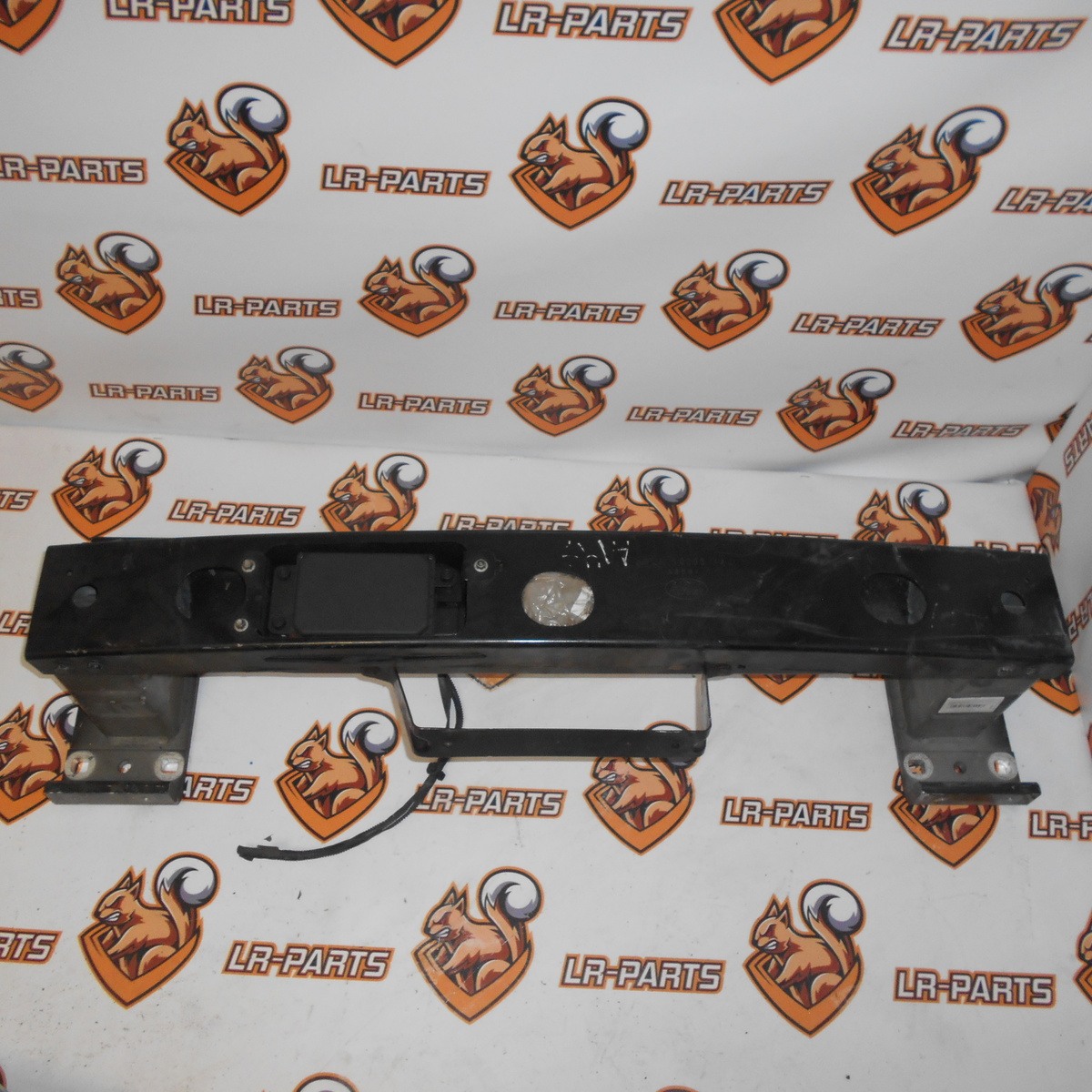 LR045215 Кронштейн крепления бампера Range Rover L405 (2013-2021) Б/У